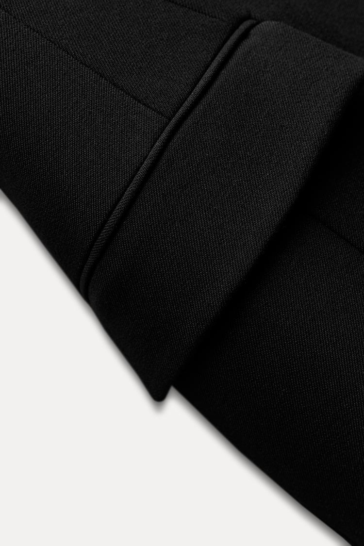 Perfect Silhouette - Hourglass Blazer